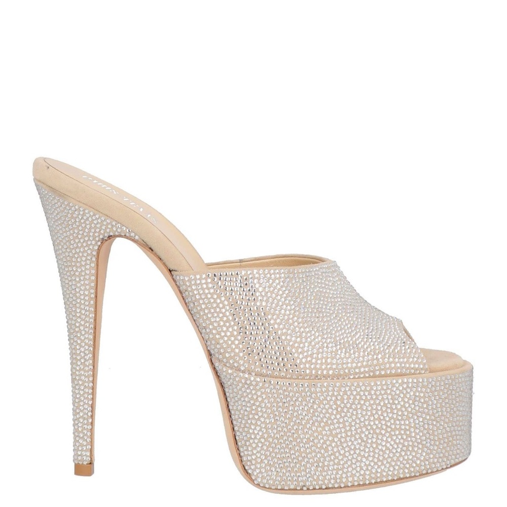 NIB PARIS TEXAS RHINESTONE PLATFORMS ❤️